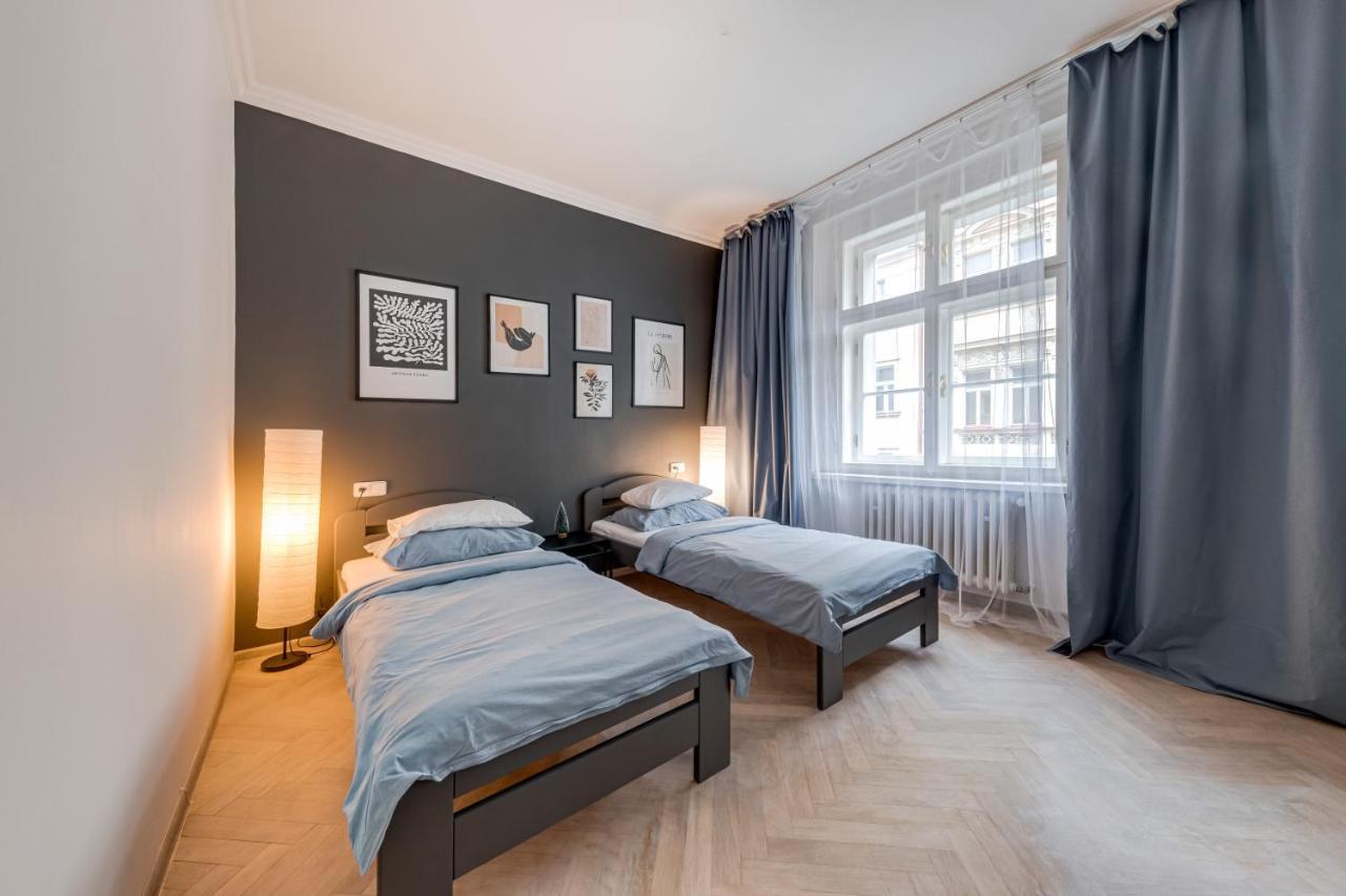 Vita Nejedleho apartments Praag Buitenkant foto