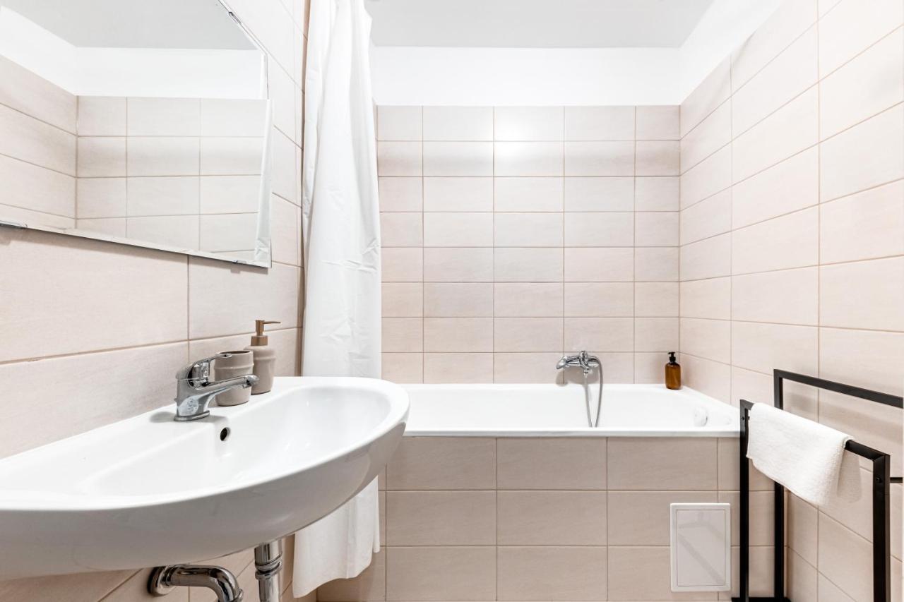 Vita Nejedleho apartments Praag Buitenkant foto