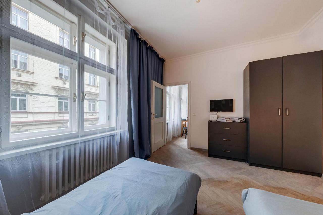Vita Nejedleho apartments Praag Buitenkant foto