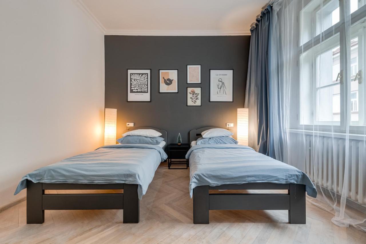 Vita Nejedleho apartments Praag Buitenkant foto