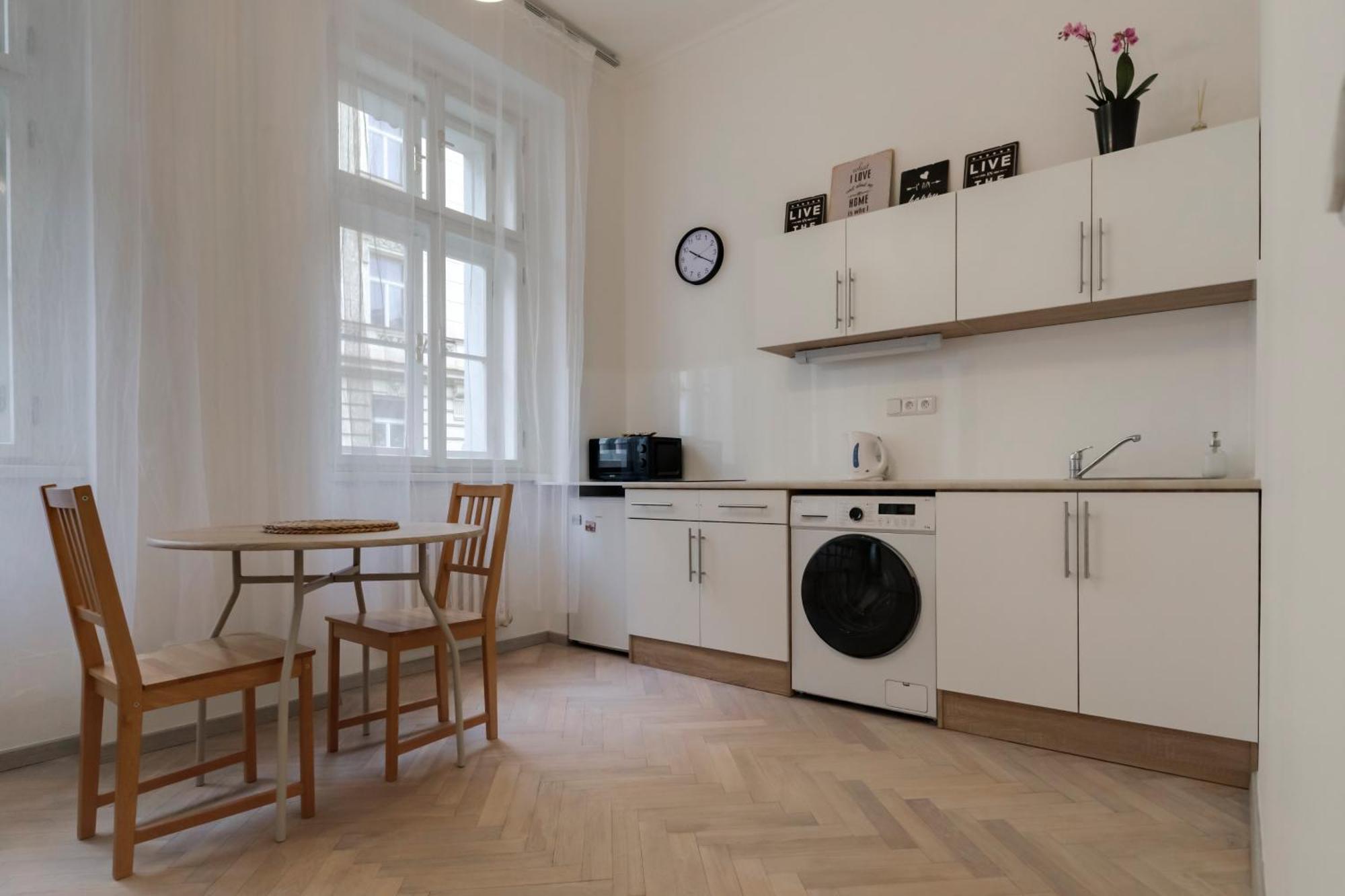Vita Nejedleho apartments Praag Buitenkant foto